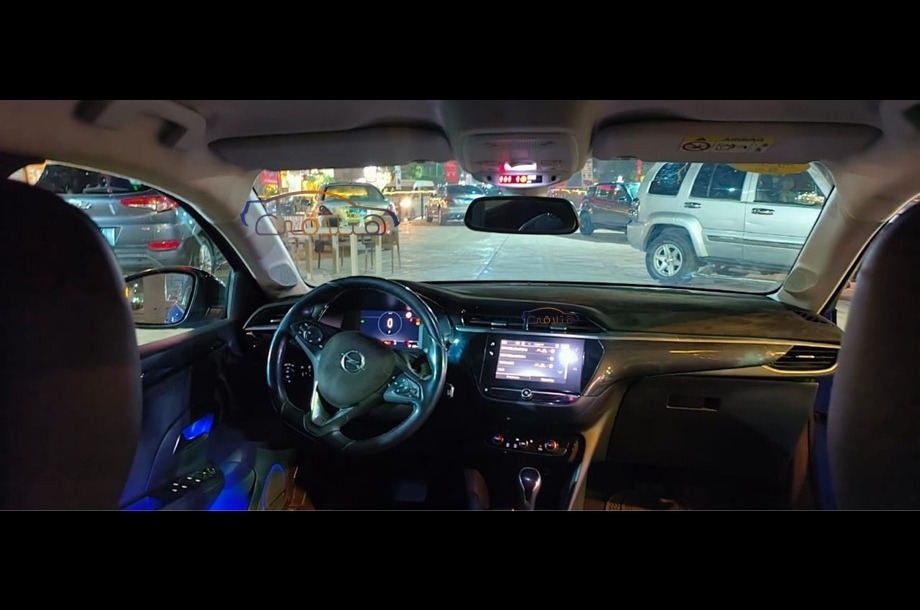 Corsa Opel أزرق