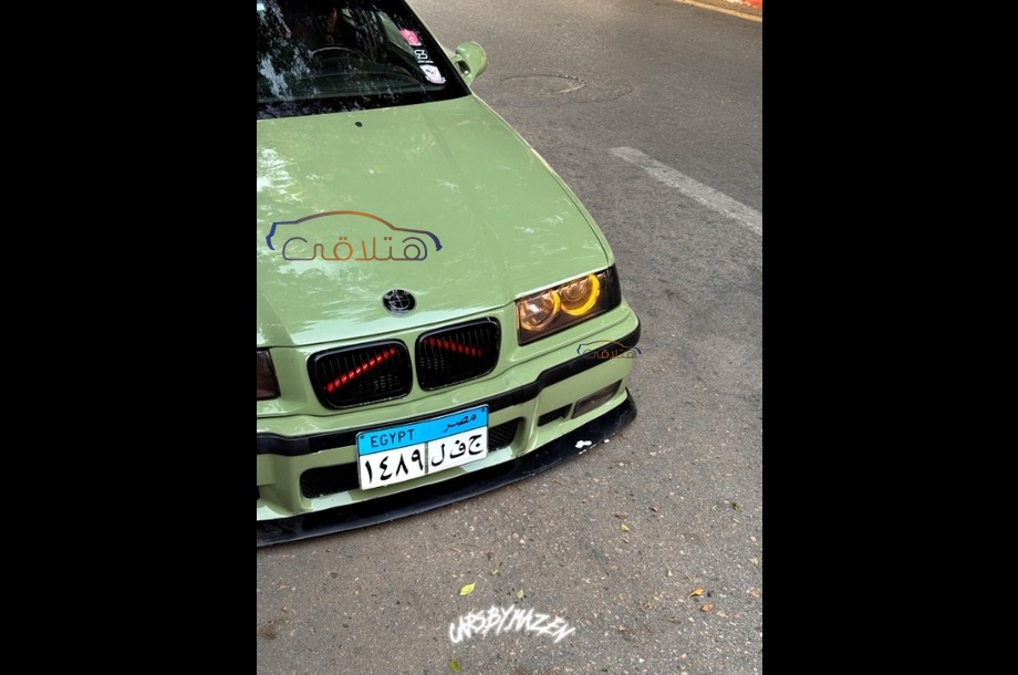 318 BMW أخضر