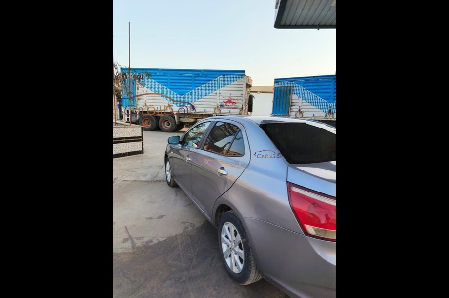 Optra Chevrolet Dark grey