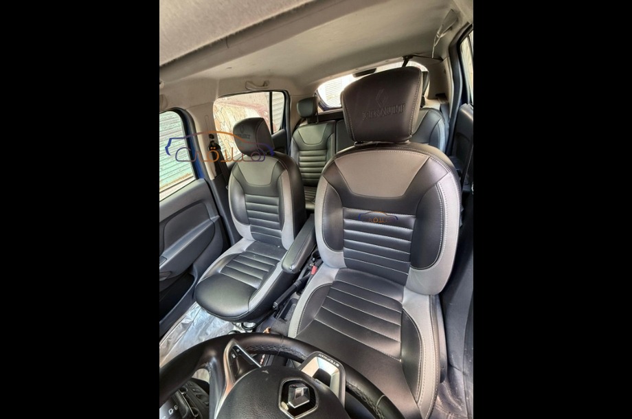 Sandero Step Way Renault أزرق