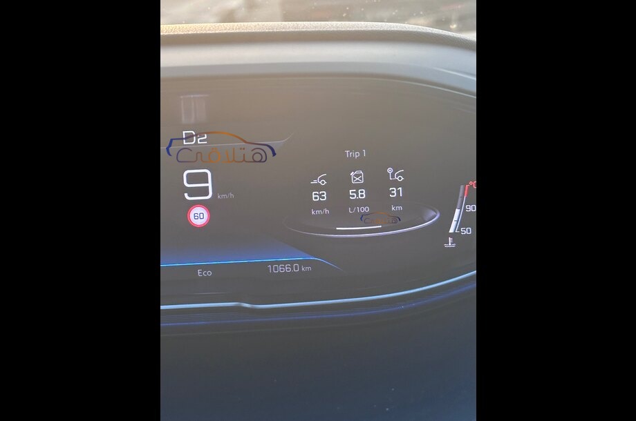 3008 Peugeot أسود