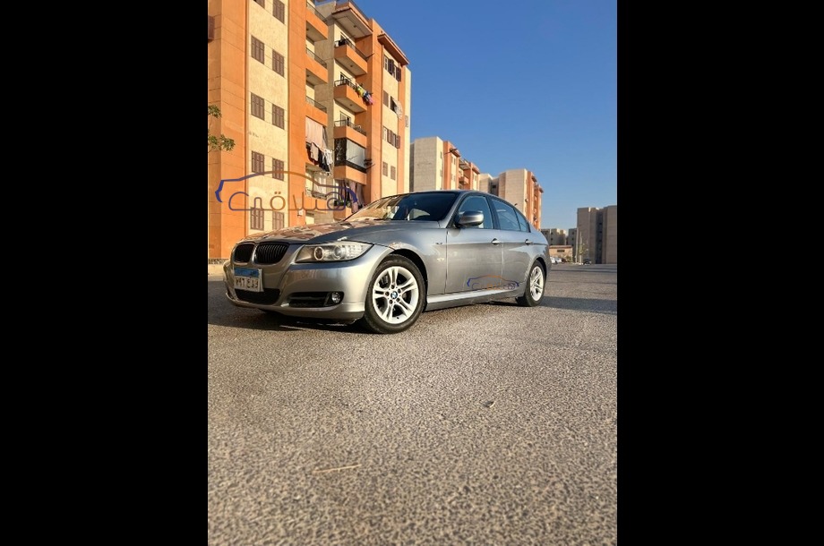 318 BMW فضي