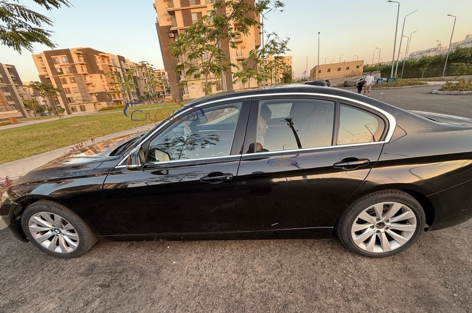 318 BMW أسود
