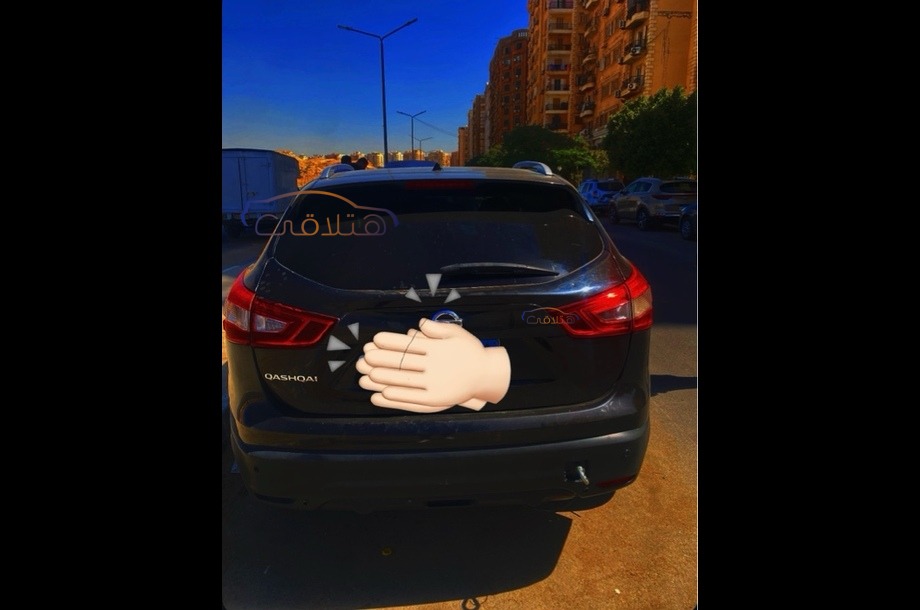 Qashqai Nissan أسود