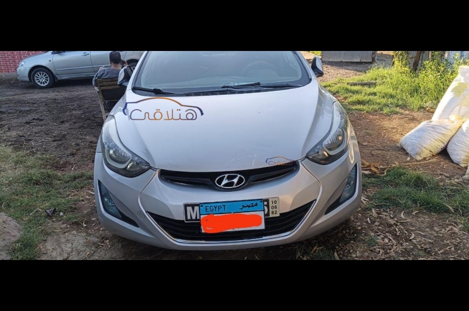 Elantra MD Hyundai فضي