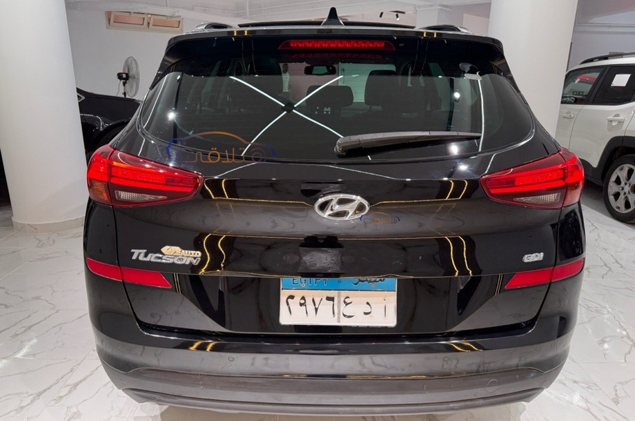 Tucson Hyundai أسود
