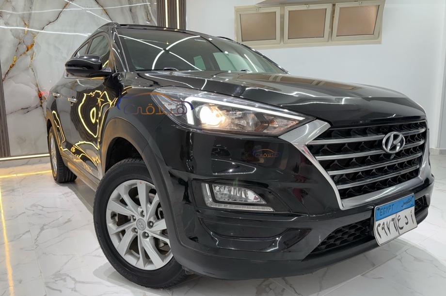 Tucson Hyundai أسود
