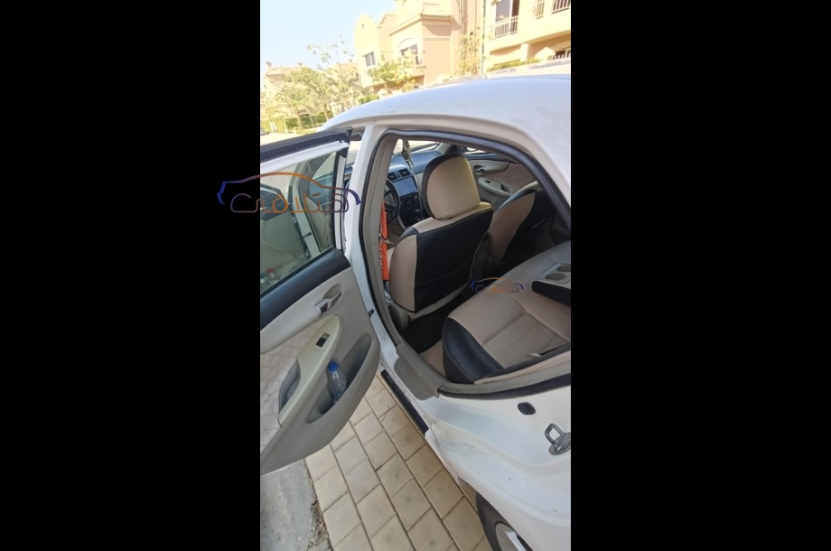 Corolla Toyota White
