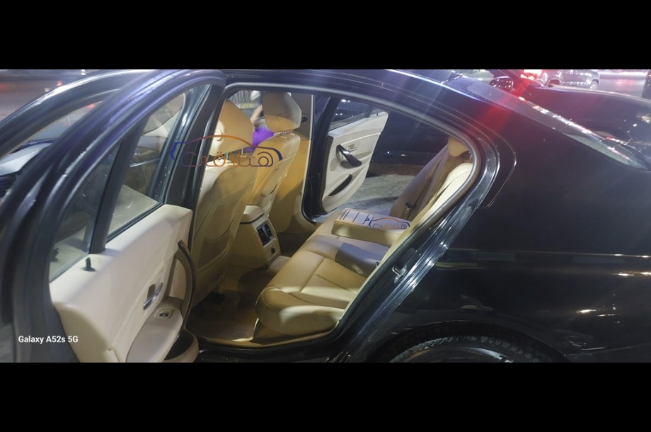 320 BMW أسود