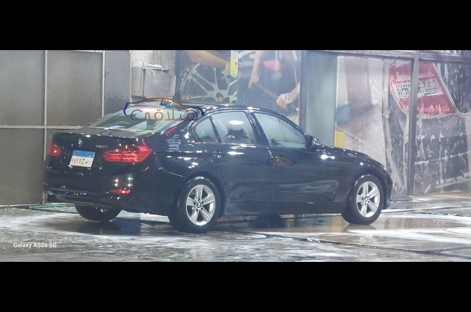 320 BMW أسود