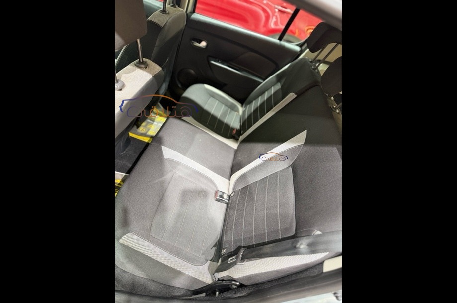 Sandero Step Way Renault فضي