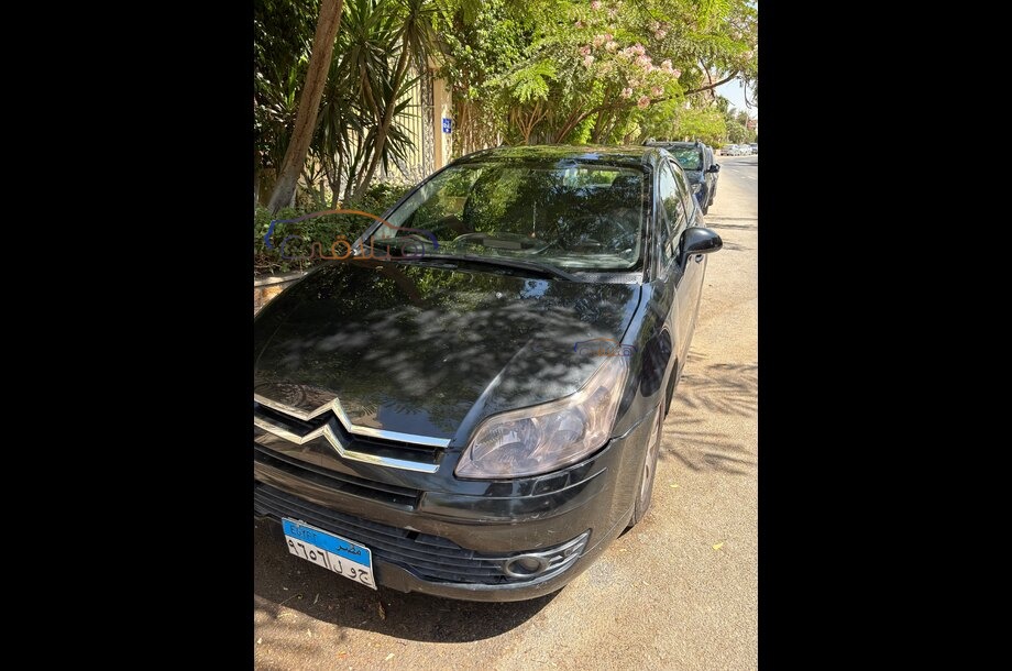 C4 Citroën أسود