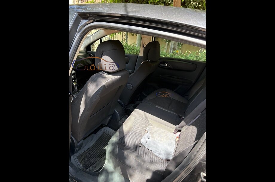 C4 Citroën أسود