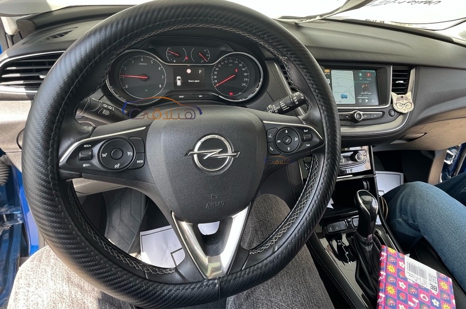 Grandland Opel أزرق