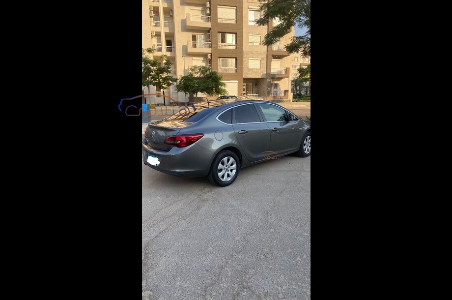 Astra Opel رمادي