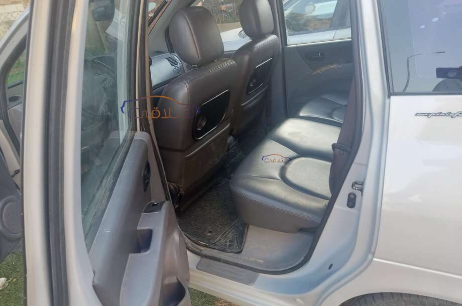 Matrix Hyundai فضي