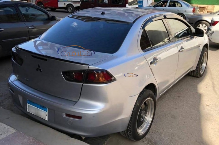 Lancer EX Shark Mitsubishi فضي
