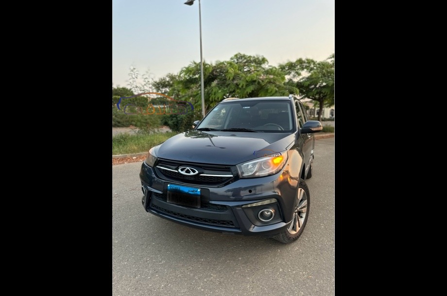 Tiggo 3 Chery رمادي