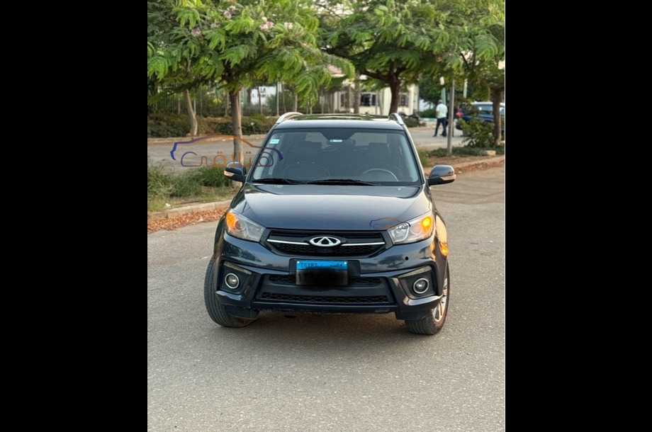 Tiggo 3 Chery رمادي