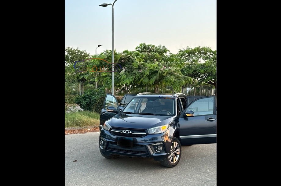 Tiggo 3 Chery رمادي