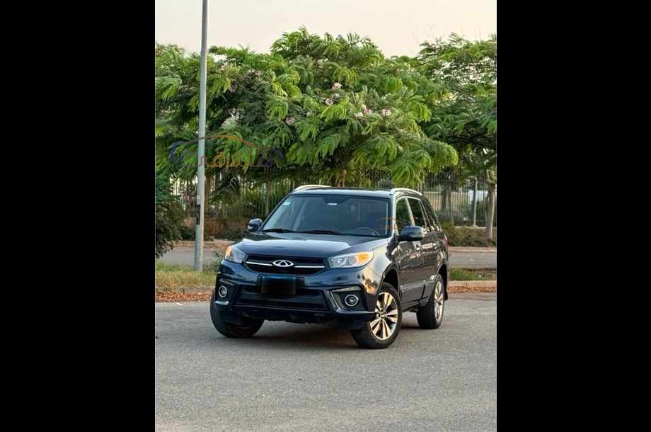 Tiggo 3 Chery رمادي