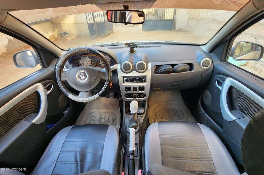 Sandero Renault Silver