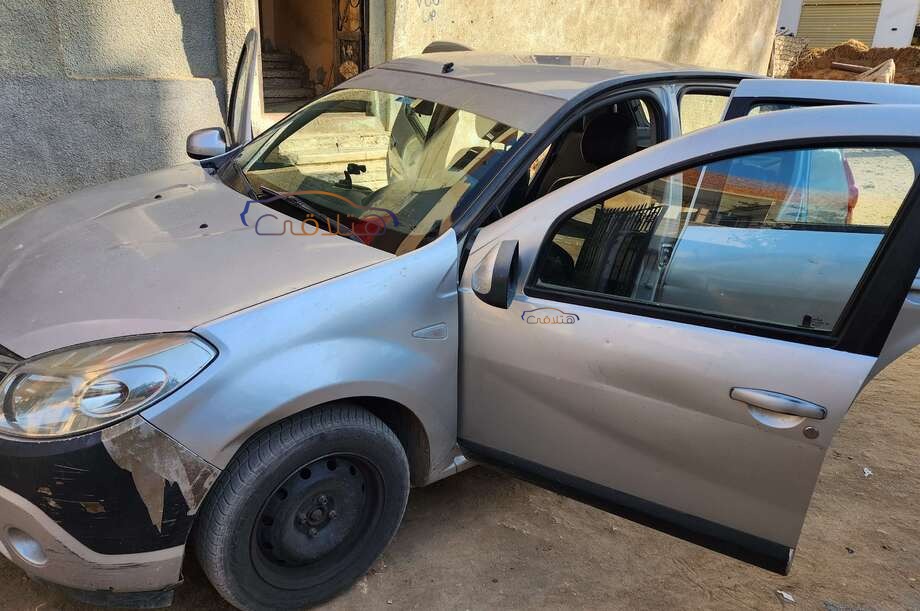 Sandero Renault Silver