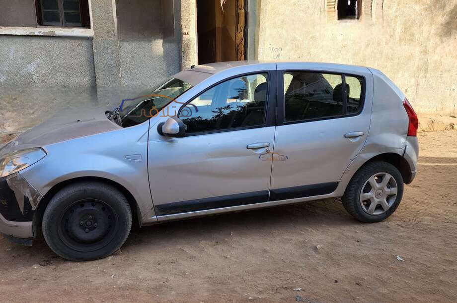 Sandero Renault Silver