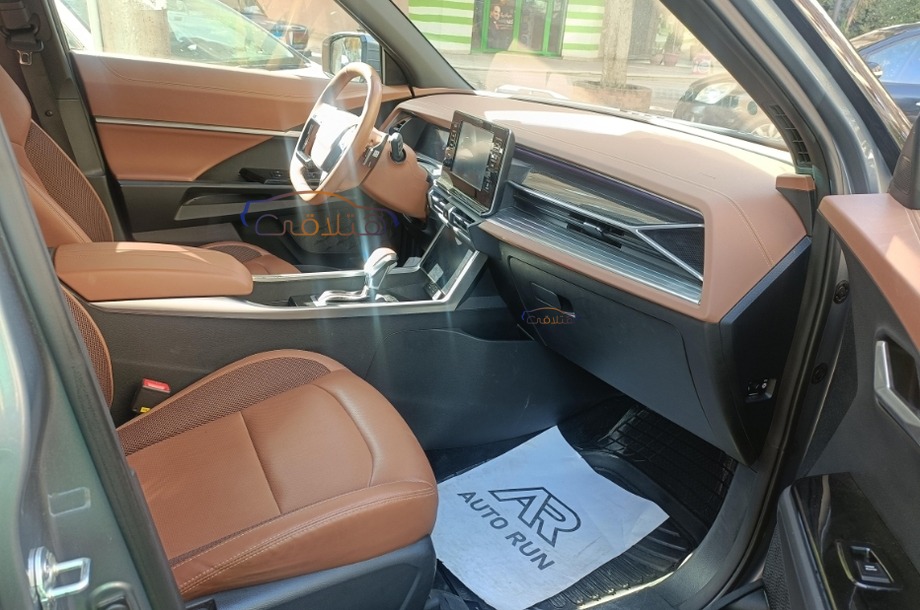 Torres Ssang Yong رمادي