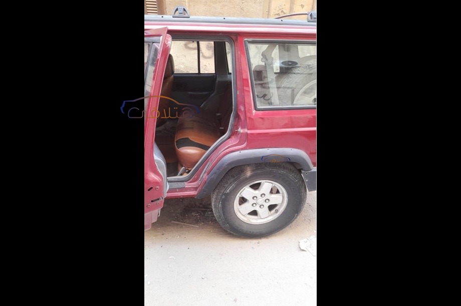 Cherokee Jeep Red