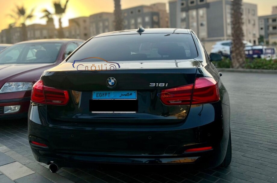318 BMW Black