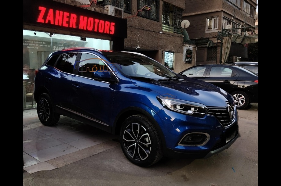 Kadjar Renault أزرق