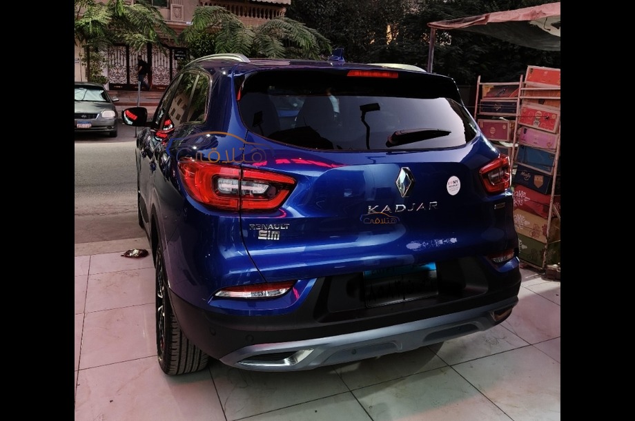 Kadjar Renault أزرق