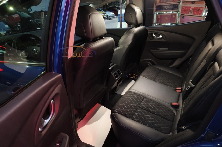 Kadjar Renault أزرق