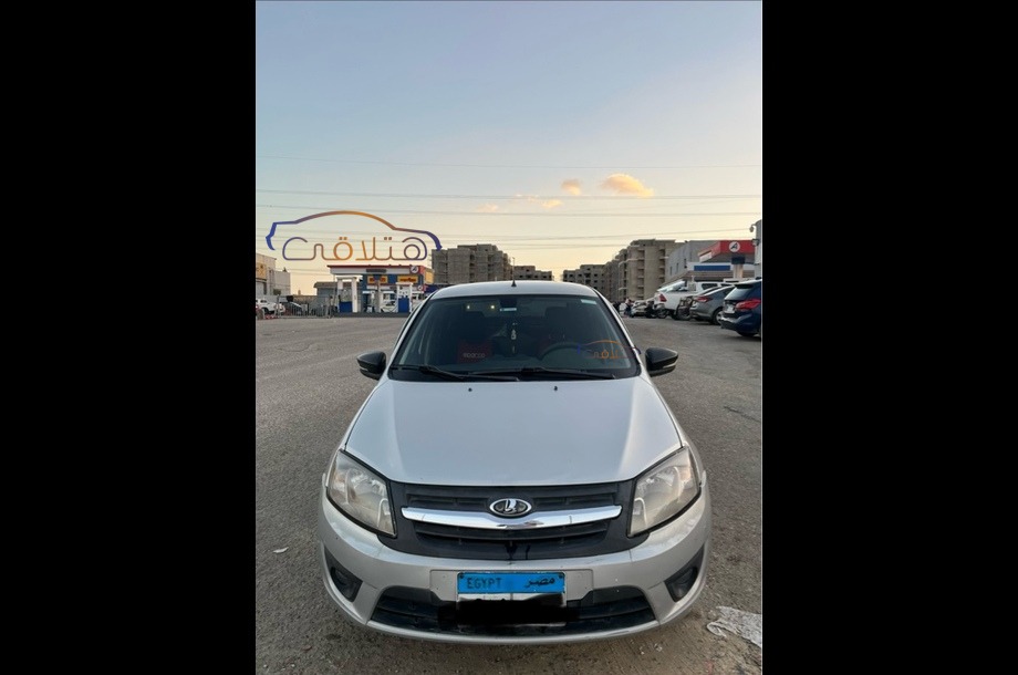 Granta Lada فضي