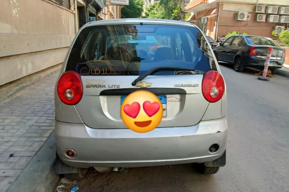 Spark Chevrolet فضي