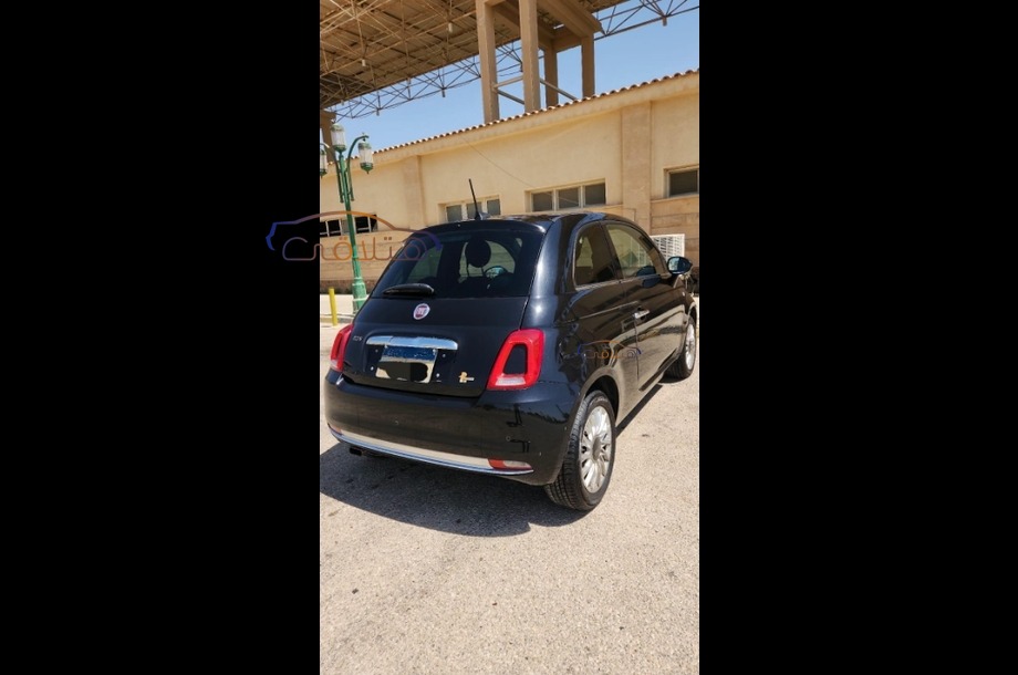 500 Fiat أسود