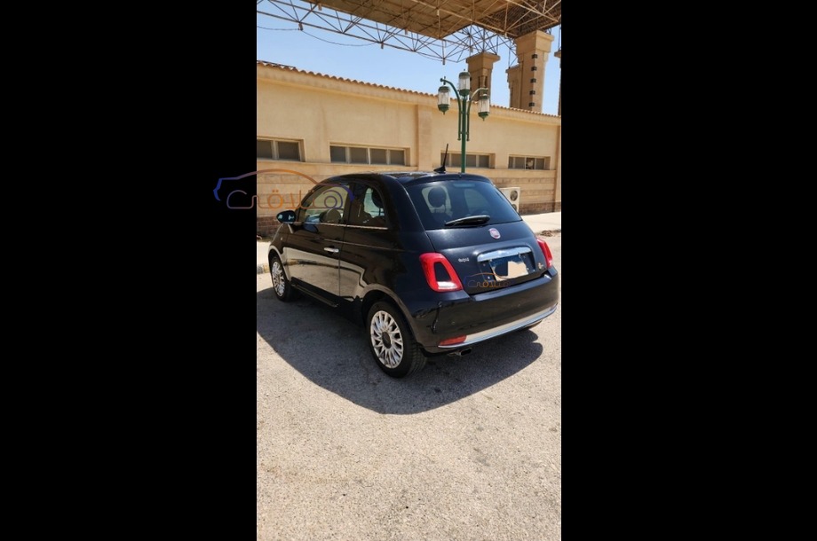 500 Fiat أسود
