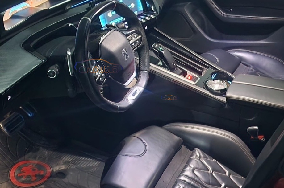 508 Peugeot احمر