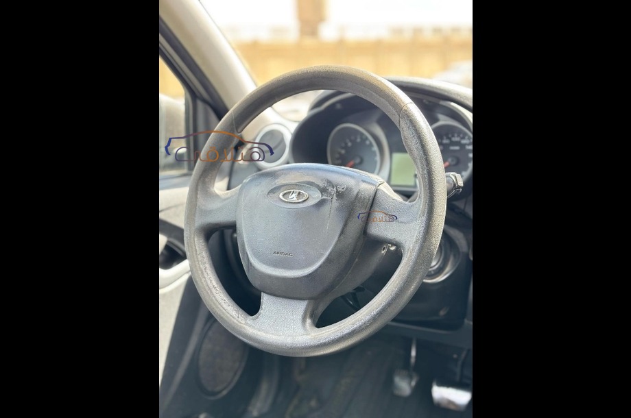 Granta Lada برونزي