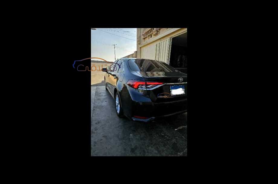 Corolla Toyota أسود