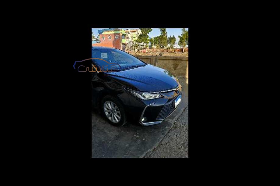 Corolla Toyota أسود