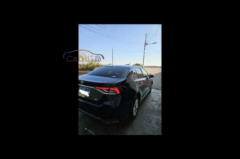 Corolla Toyota أسود