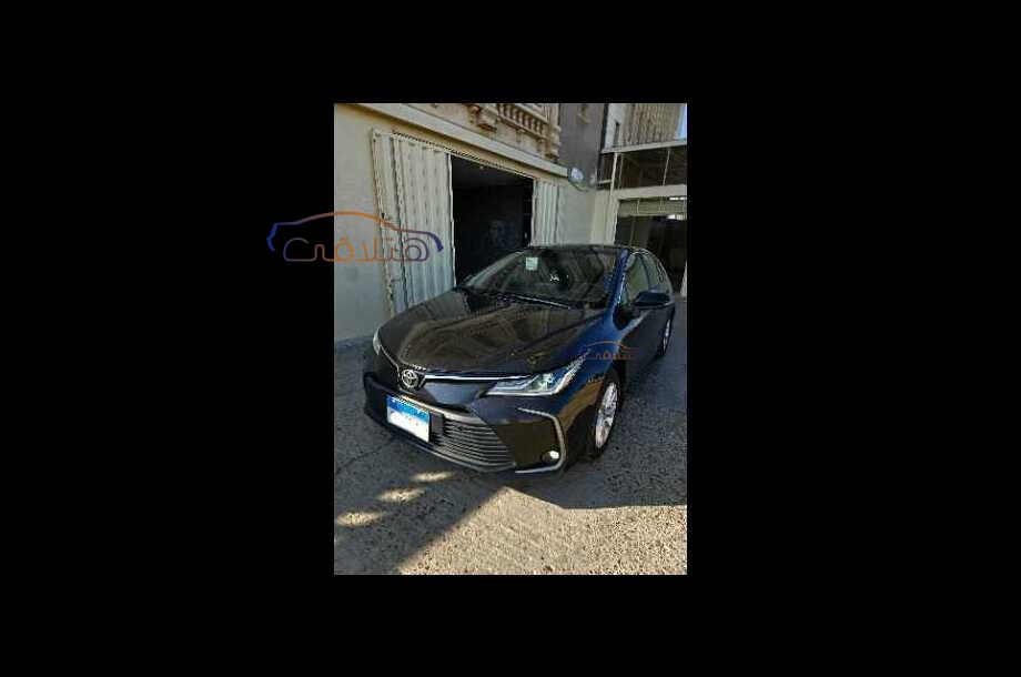 Corolla Toyota أسود