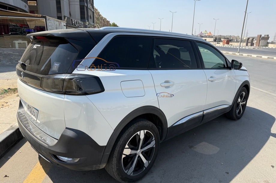 5008 Peugeot White