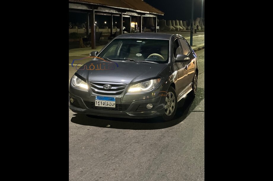 Elantra HD Hyundai رمادي