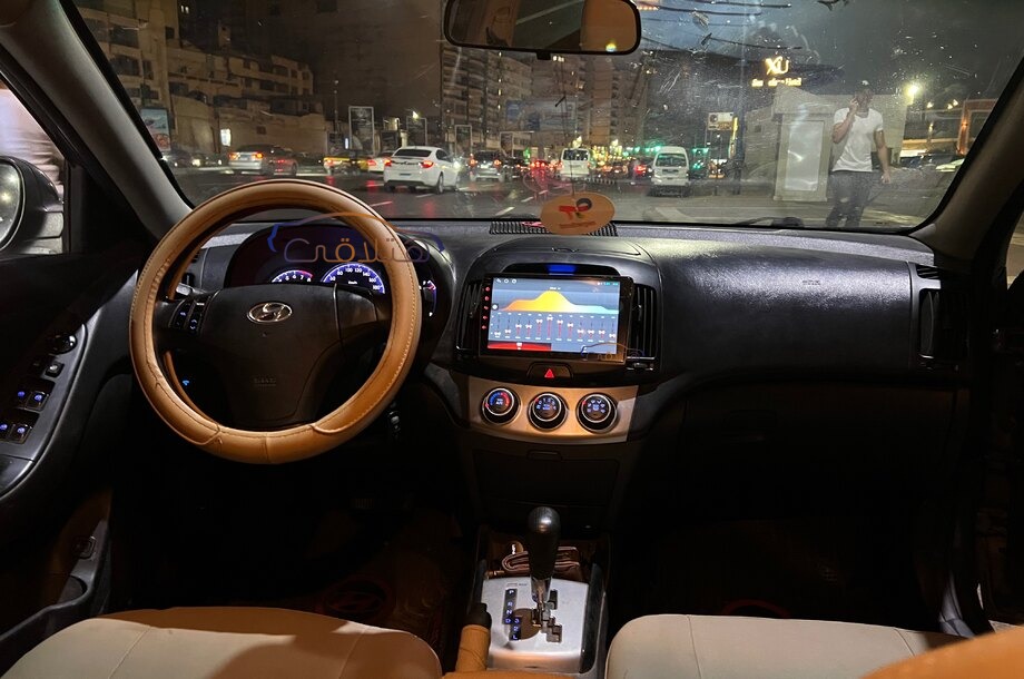 Elantra HD Hyundai رمادي