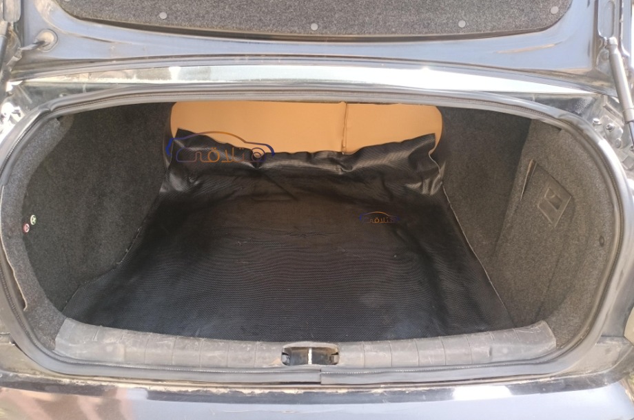 Vectra Opel أسود