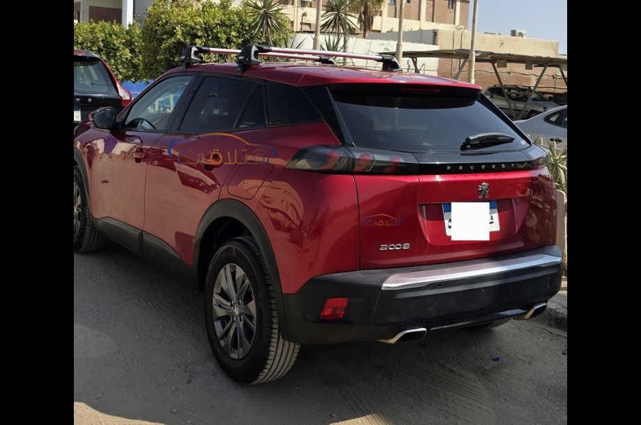 2008 Peugeot احمر
