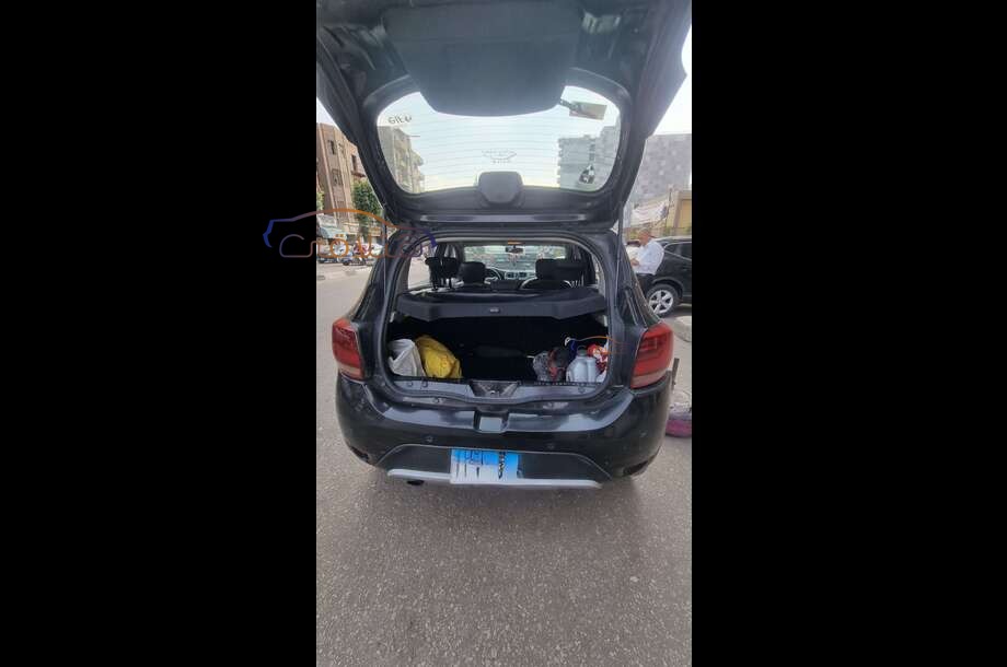 Sandero Step Way Renault أسود